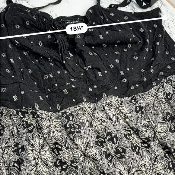 Torrid Black and White Floral Jumpsuit size 2X - Picture 9 of 12